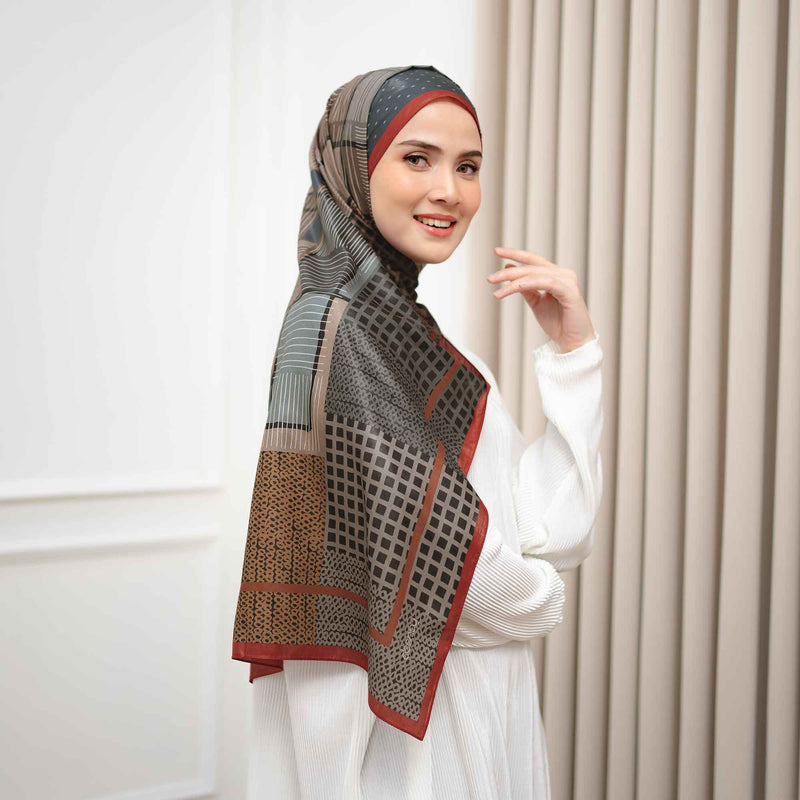 HIJAB DEENAY MOTIF SEGI EMPAT HIKARU SERIES