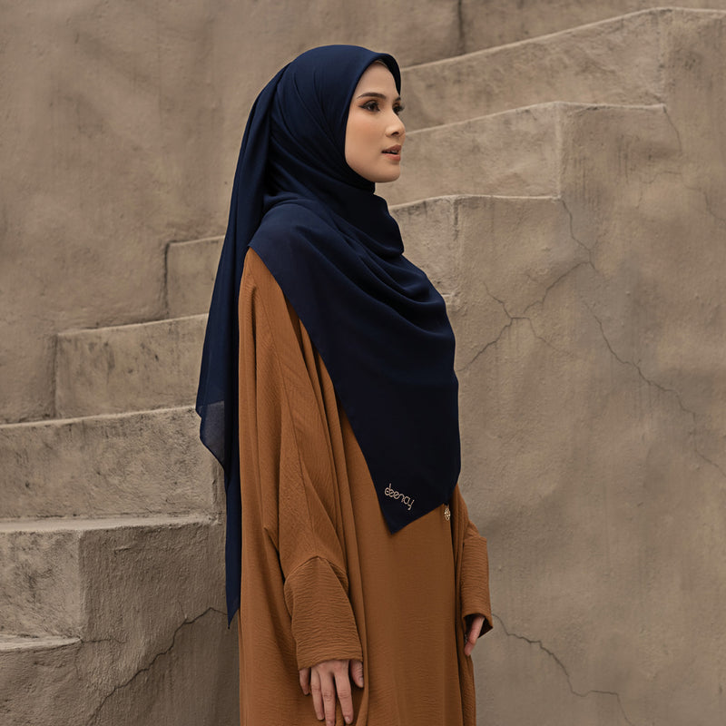 Hijab Polos Segi Empat Deenay Liza Matte Gold Syari Series (New Logo)