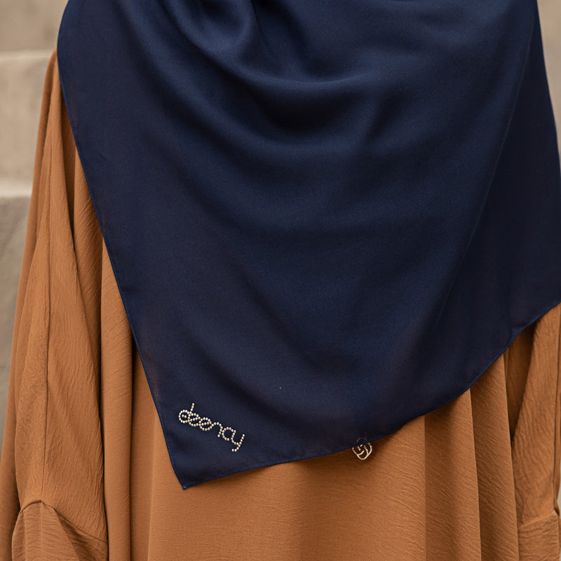 Hijab Polos Segi Empat Deenay Liza Matte Gold Syari Series (New Logo)