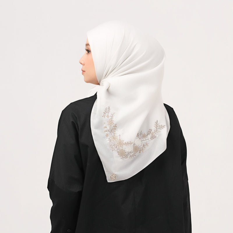 Hijab Polos Segi Empat Deenay Jasmine Series