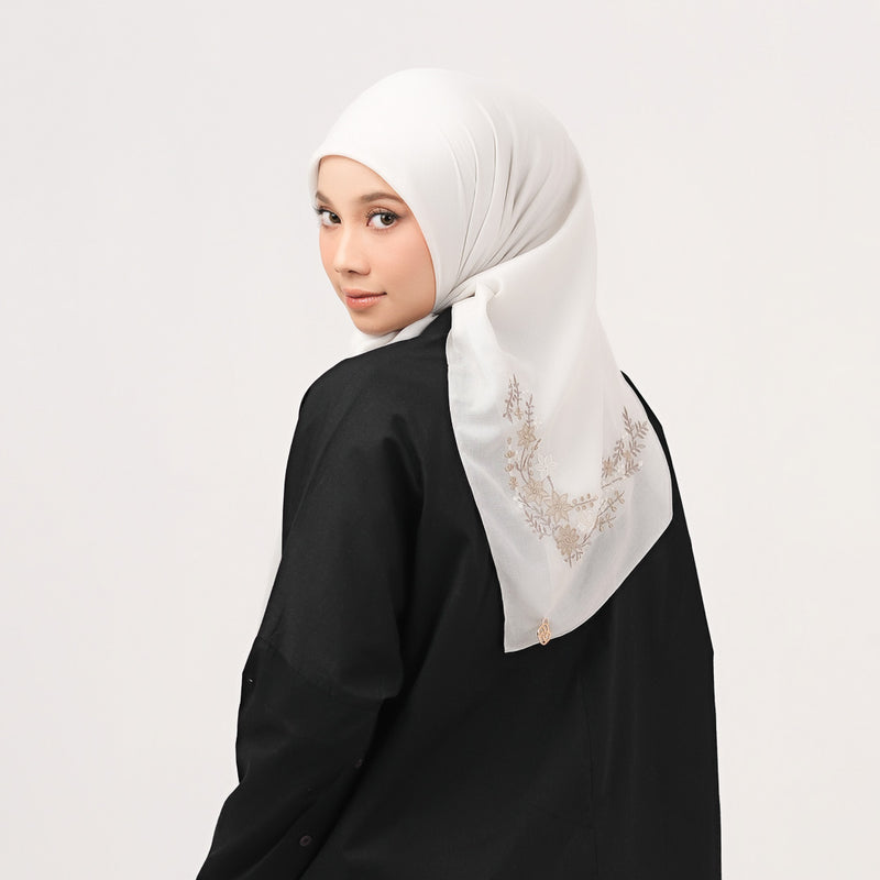 Hijab Polos Segi Empat Deenay Jasmine Series