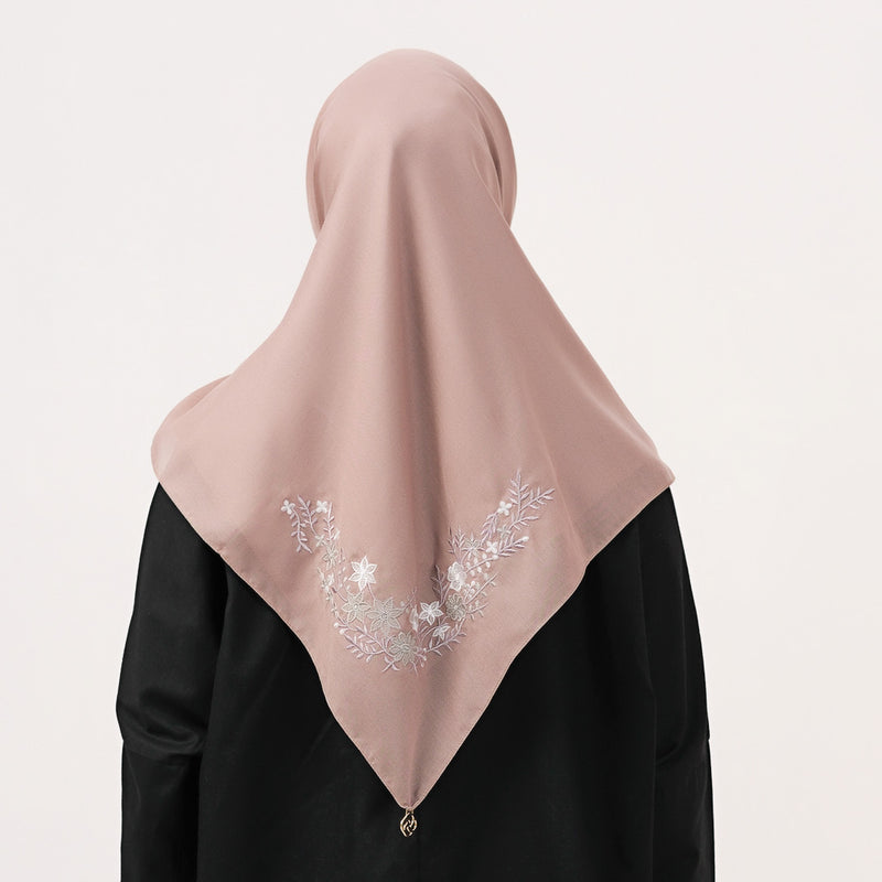 Hijab Polos Segi Empat Deenay Jasmine Series