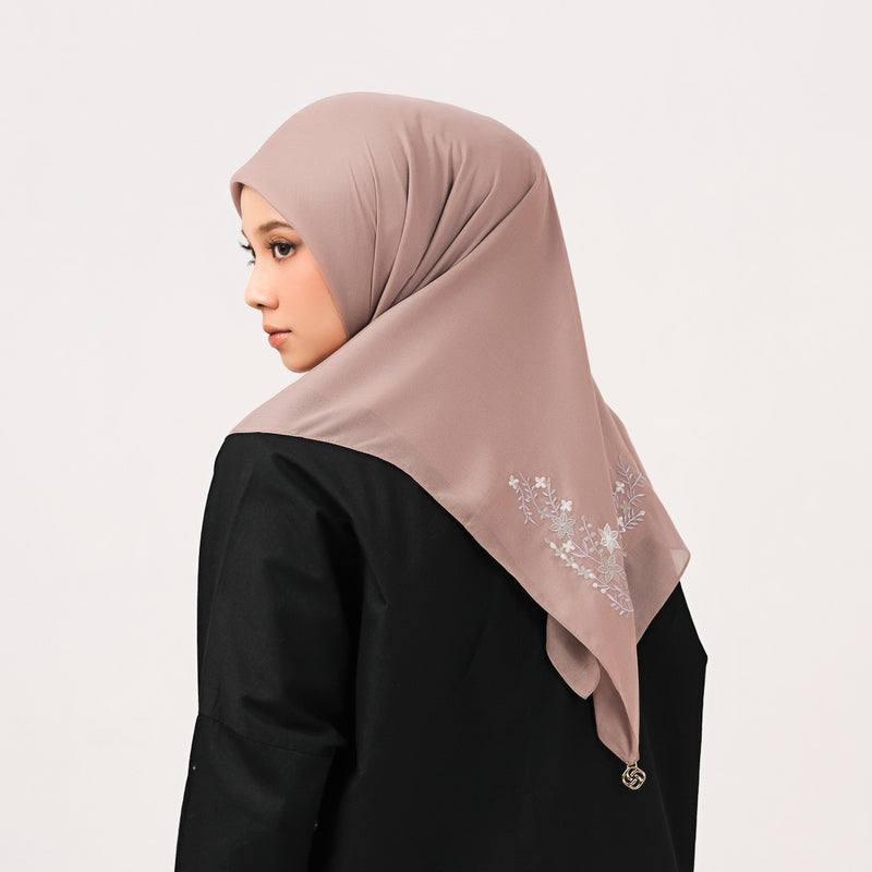 Hijab Polos Segi Empat Deenay Jasmine Series