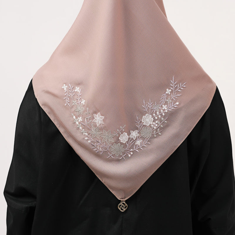 Hijab Polos Segi Empat Deenay Jasmine Series