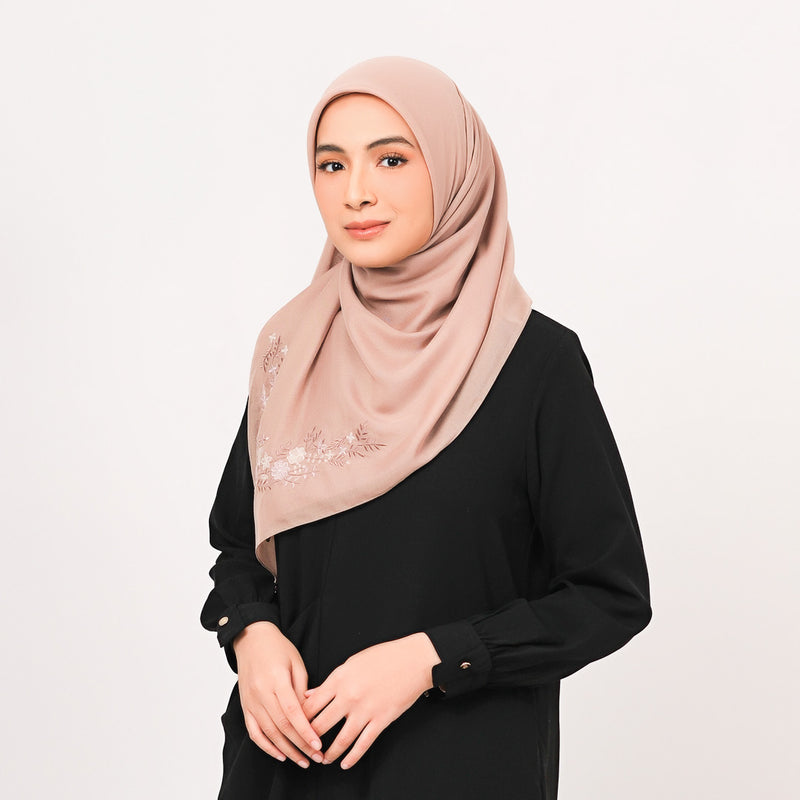 Hijab Polos Segi Empat Deenay Jasmine Series