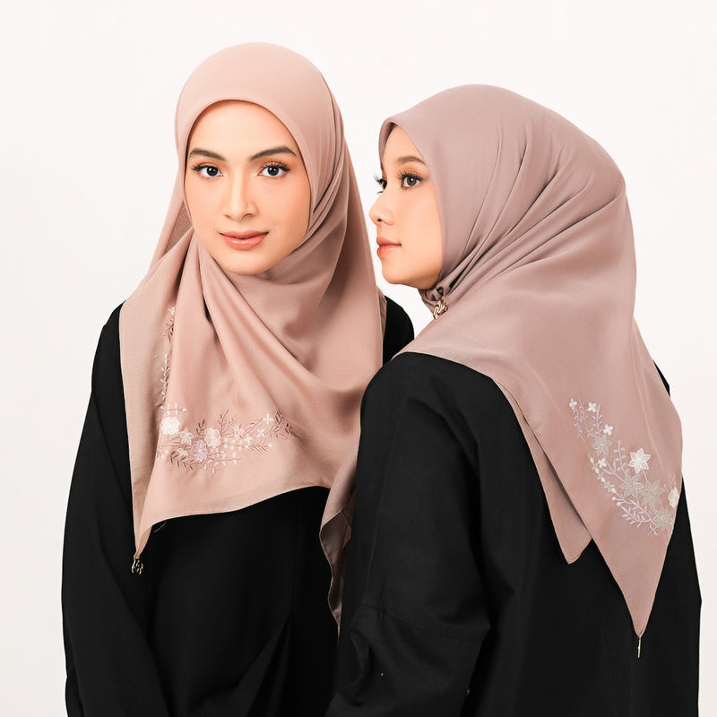 Hijab Polos Segi Empat Deenay Jasmine Series