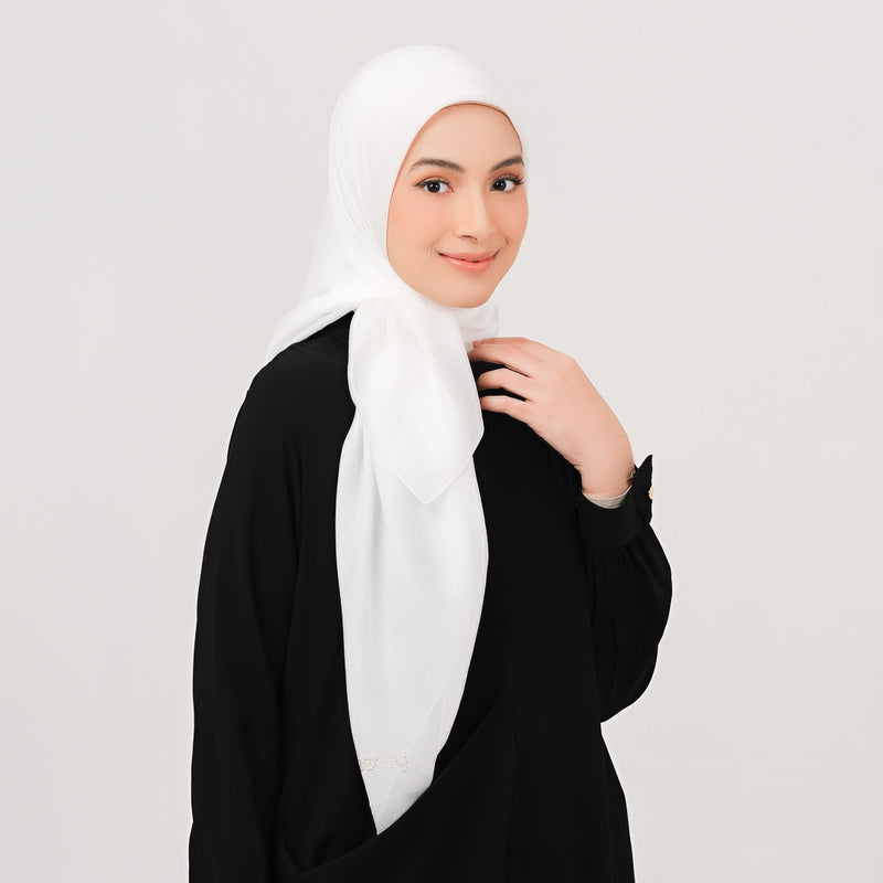 Hijab Polos Segi Empat Deenay Jasmine Series