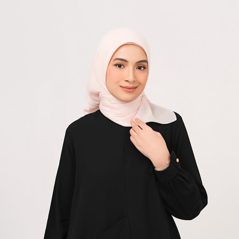 Hijab Polos Segi Empat Deenay Jasmine Series