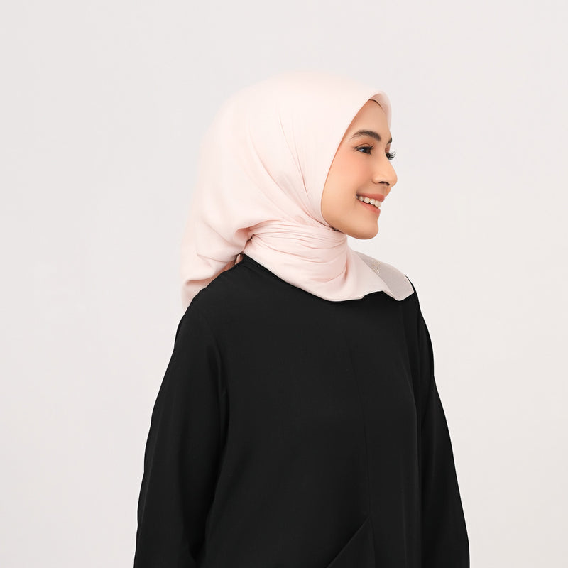 Hijab Polos Segi Empat Deenay Jasmine Series