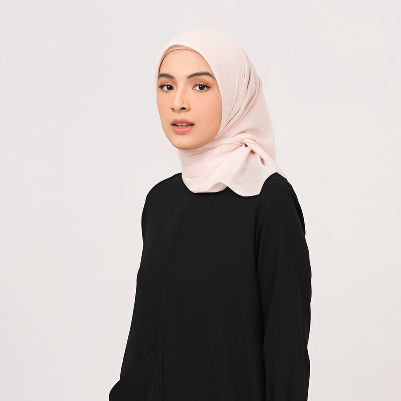 Hijab Polos Segi Empat Deenay Jasmine Series