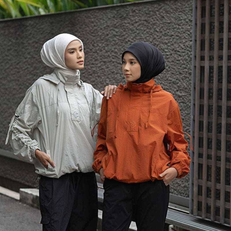 Jaket Olahraga Wanita Deenay Nour Running Series