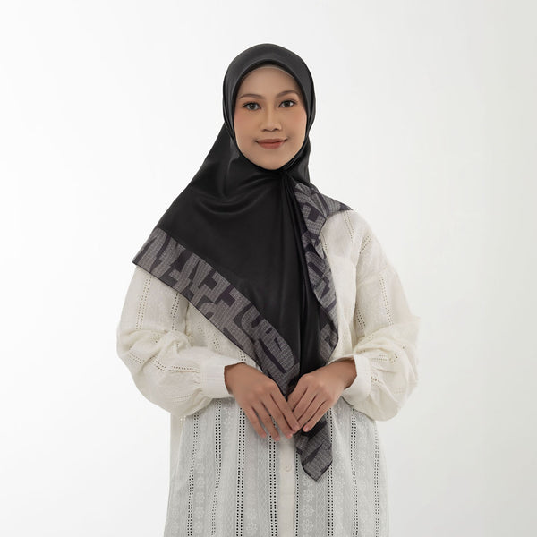 Hijab Motif Segi Empat Deenay Jada Series