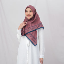 HIJAB DEENAY MOTIF SEGI EMPAT KiYOKO SERIES