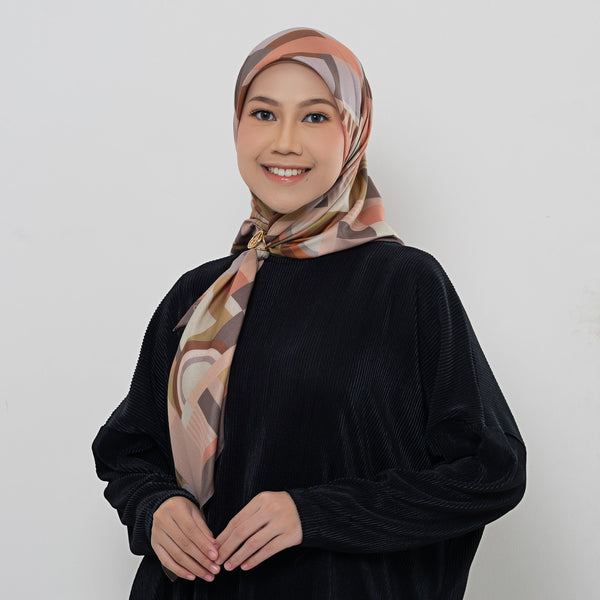 Hijab Motif Segi Empat Deenay Adney Series