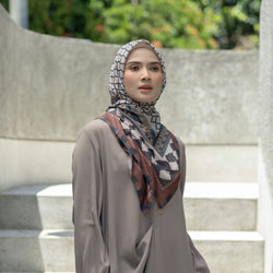 Hijab Motif Segi Empat Deenay Kiyana Series