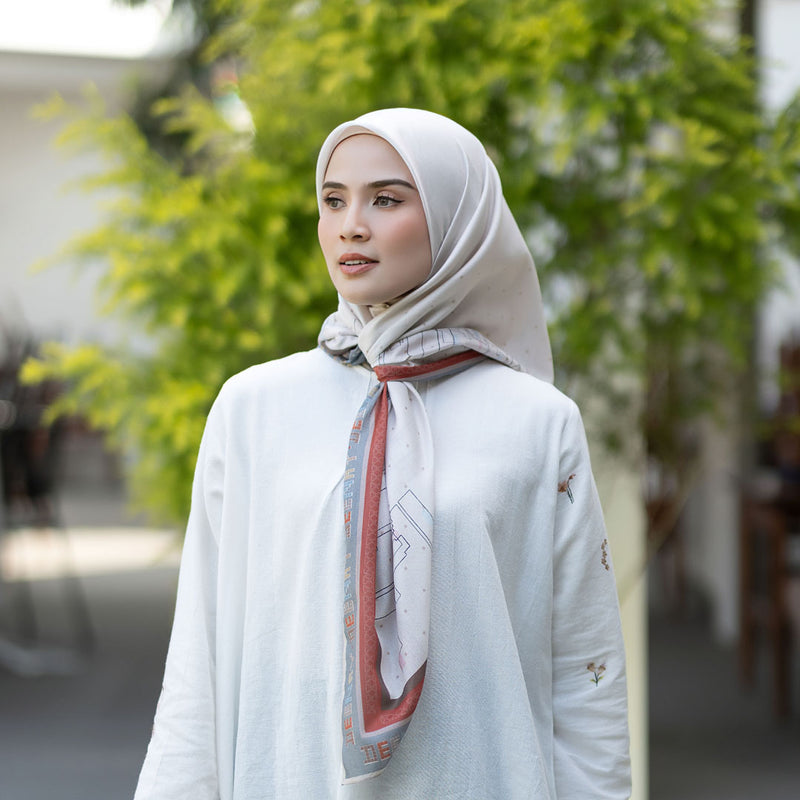 Hijab Motif Segi Empat Deenay Olydia Series