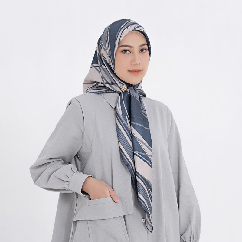 Hijab Motif Segi Empat Deenay Halia Series