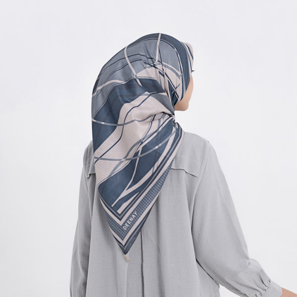 Hijab Motif Segi Empat Deenay Halia Series