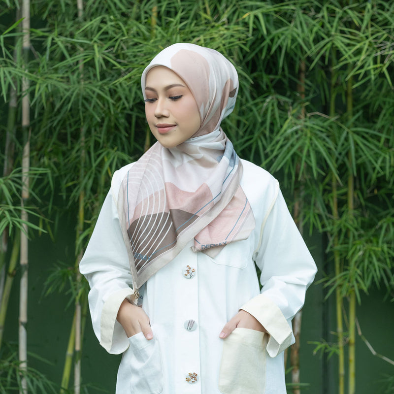 Hijab Motif Segi Empat Deenay Erina Series