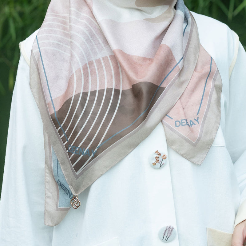 Hijab Motif Segi Empat Deenay Erina Series