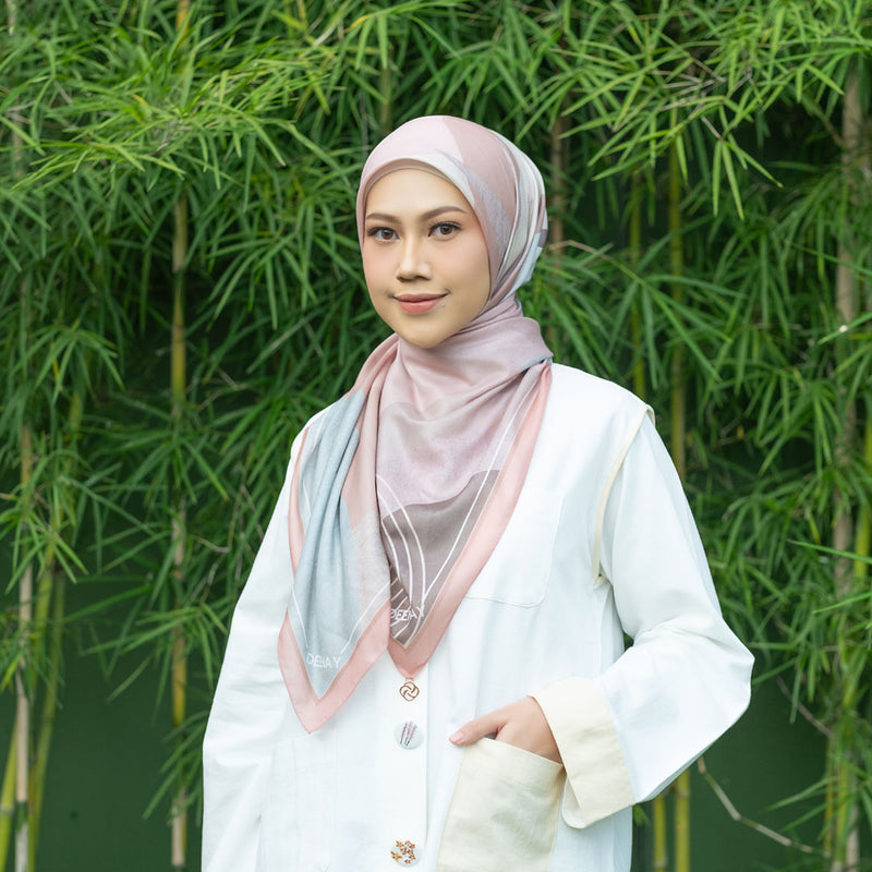 Hijab Motif Segi Empat Deenay Erina Series