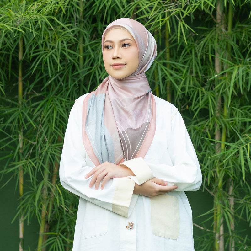 Hijab Motif Segi Empat Deenay Erina Series