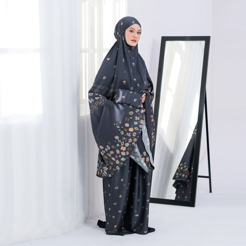 DEENAY FARAH PRAYER ROBE