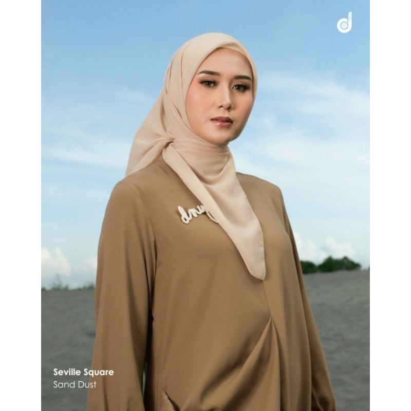 HIJAB POLOS SEGI EMPAT DENAY SEVILLE SERIES