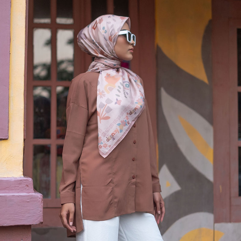 Hijab Motif Segi Empat Deenay Donna Series