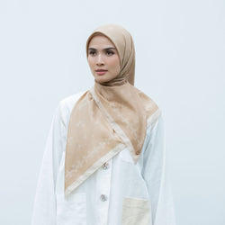 HIJAB MOTIF SEGI EMPAT DEENAY TSAMBA SERIES